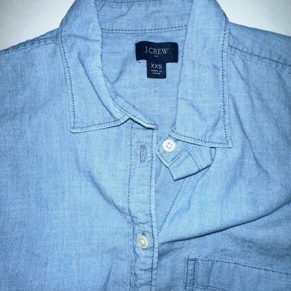 J Crew Chambray shirt in signature fit (Denim/Lovers Lane Wash) - Picture 6 of 10
